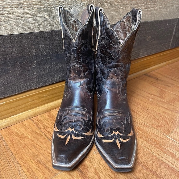 Ariat Dahlia Women's Western Leather Boot, Chocolate Floral, Size 9 B - Picture 3 of 8